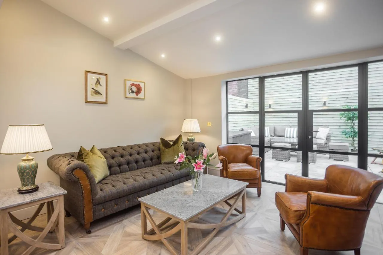 Historic City Centre Town House location